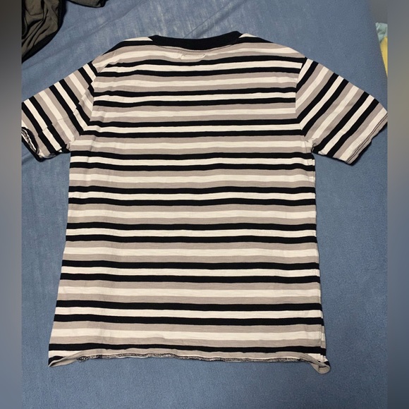 Men’s Guess Originals Tee - Picture 3 of 3